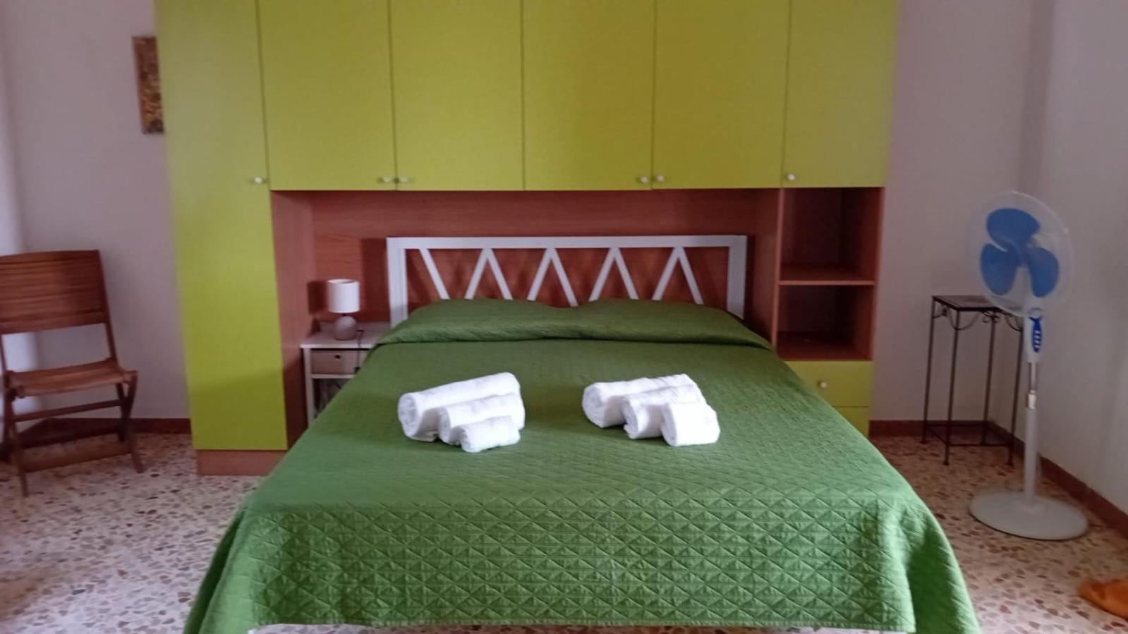 La Casetta Degli Ulivi Con Piscina Menfi Luaran gambar